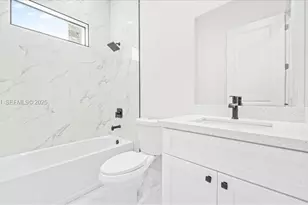 840 Guinne Ln, Lehigh Acres, FL 33974 - Photo 29