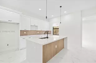 840 Guinne Ln, Lehigh Acres, FL 33974 - Photo 17