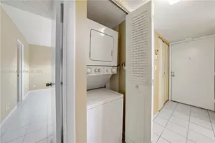 8305 NW 61st St, Tamarac, FL 33321 - Photo 17