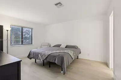 30 Chestnut Cir, Cooper City, FL 33026 - Photo 23