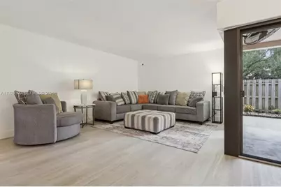 30 Chestnut Cir, Cooper City, FL 33026 - Photo 5