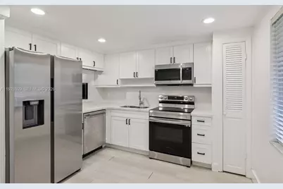 30 Chestnut Cir, Cooper City, FL 33026 - Photo 11