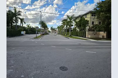 290 NW 109th Ave #107, Miami, FL 33172 - Photo 3