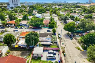 301 NW 23rd Ave, Miami, FL 33125 - Photo 11