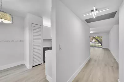1200 SW 124th Ter #207O, Pembroke Pines, FL 33027 - Photo 3