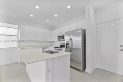 2498 SE 25th Ct, Homestead, FL 33035 - Photo 11