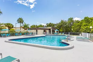 19440 NE 26th Ave, Miami, FL 33180 - Photo 29