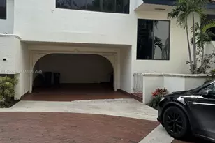 2000 S Bayshore Dr, Miami, FL 33133 - Photo 1