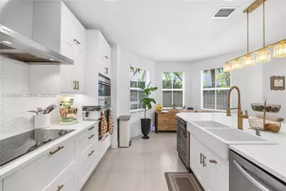 10470 NW 69th Ter #1, Doral, FL 33178 - Photo 31