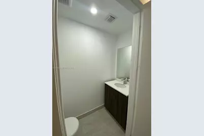 488 NE 18th St #1804, Miami, FL 33132 - Photo 17