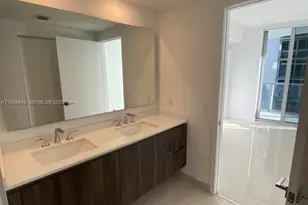 488 NE 18th St, Miami, FL 33132 - Photo 11