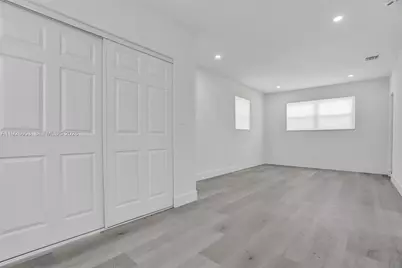 1041 NE 169th St, Miami, FL 33162 - Photo 17