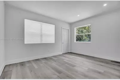 1041 NE 169th St, Miami, FL 33162 - Photo 3