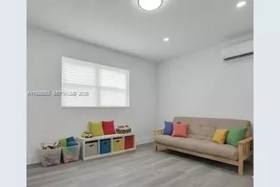 1041 NE 169th St, Miami, FL 33162 - Photo 11