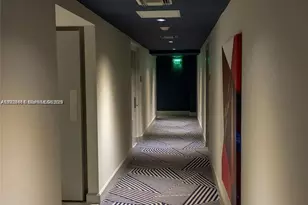 45 SW 9th St, Miami, FL 33130 - Photo 15