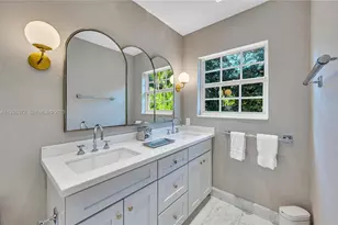 607 Melaleuca Ln, Miami, FL 33137 - Photo 41