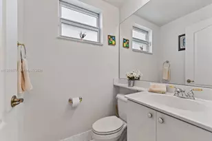 10750 NW 66th St, Doral, FL 33178 - Photo 51