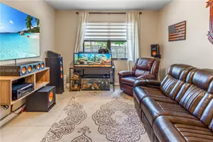 724 SE 37th Ave, Homestead, FL 33033 - Photo 5