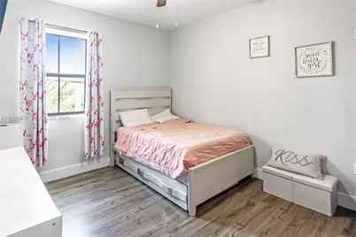 724 SE 37th Ave, Homestead, FL 33033 - Photo 11