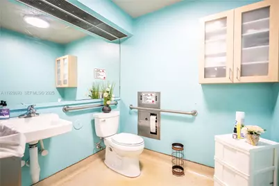 7600 S Red Rd, South Miami, FL 33143 - Photo 13