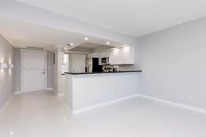 3090 N Course Dr #609, Pompano Beach, FL 33069 - Photo 9