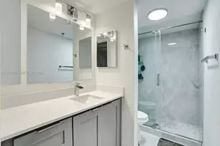 9470 Tangerine Pl, Davie, FL 33324 - Photo 11