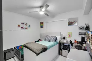 9470 Tangerine Pl, Davie, FL 33324 - Photo 5