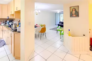 1101 NE 191st St, Miami, FL 33179 - Photo 11