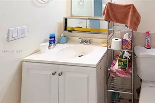 1101 NE 191st St, Miami, FL 33179 - Photo 13