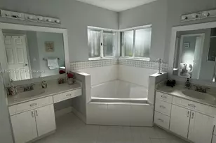 11308 NW 58th Terrace, Doral, FL 33178 - Photo 13