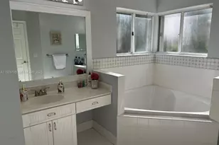 11308 NW 58th Terrace, Doral, FL 33178 - Photo 15