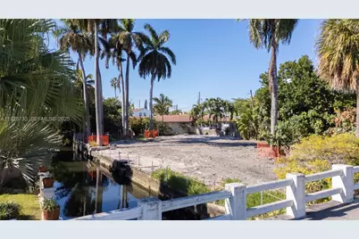 848 NW 18th Ave, Miami, FL 33125 - Photo 19