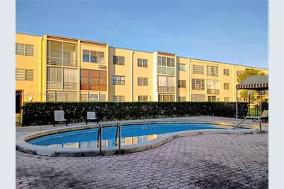 151 Berkley Rd #308, Hollywood, FL 33024 - Photo 9
