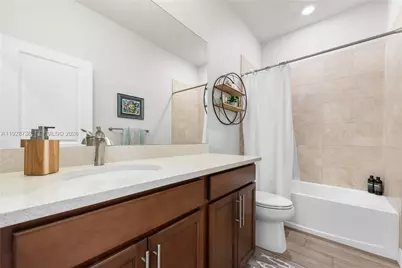 1030 Eucalyptus Dr #2, Hollywood, FL 33021 - Photo 21