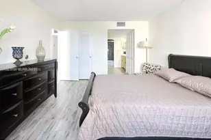 5701 Collins Ave, Miami Beach, FL 33140 - Photo 9