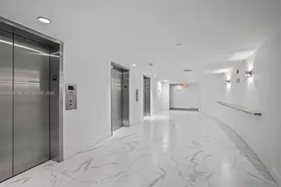 1000 West Ave #1501, Miami Beach, FL 33139 - Photo 5