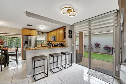 805 NW 98th Ave, Plantation, FL 33324 - Photo 9