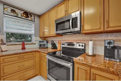 805 NW 98th Ave, Plantation, FL 33324 - Photo 17