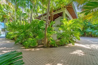 655 N Mashta Dr, Key Biscayne, FL 33149 - Photo 3