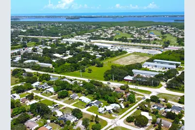 720 2nd Pl SW, Vero Beach, FL 32962 - Photo 11