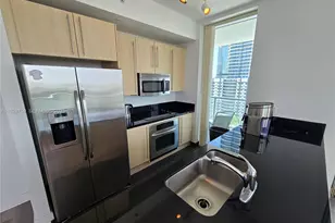 79 SW 12th St, Miami, FL 33130 - Photo 3