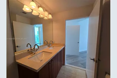 79 SW 12th St #1701-S, Miami, FL 33130 - Photo 11