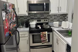 14829 SW 80th St, Miami, FL 33193 - Photo 9