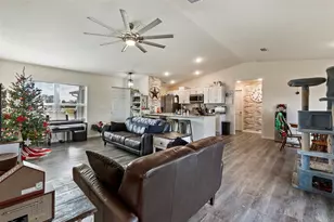 3019 Honeywood Rd, Labelle, FL 33935 - Photo 5