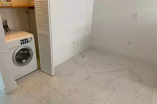 1000 Meridian Ave, Miami Beach, FL 33139 - Photo 9