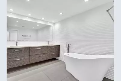 19667 Turnberry Way #27D, Aventura, FL 33180 - Photo 17