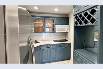 7825 NE Bayshore Ct #504, Miami, FL 33138 - Photo 23