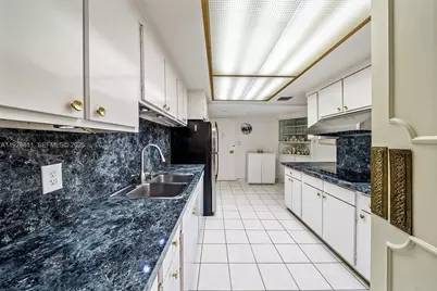 5255 Collins Ave #10A, Miami Beach, FL 33140 - Photo 15