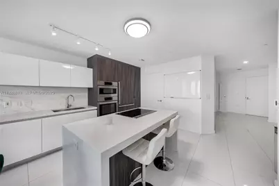 851 NE 1st Ave #1700, Miami, FL 33132 - Photo 7