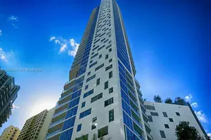 1300 Brickell Bay Dr, Miami, FL 33131 - Photo 1